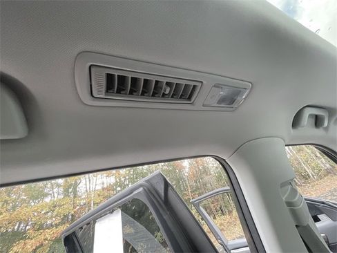 Used 2020 Toyota Highlander Platinum image 22