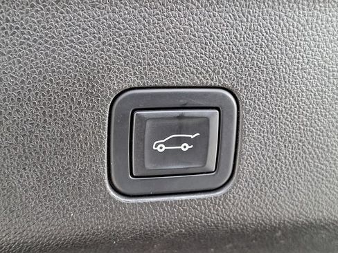 Used 2021 Chevrolet Suburban RST w/ Luxury Package AWD/4WD image 29