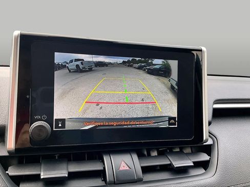 Used 2025 Toyota RAV4 LE AWD/4WD image 25