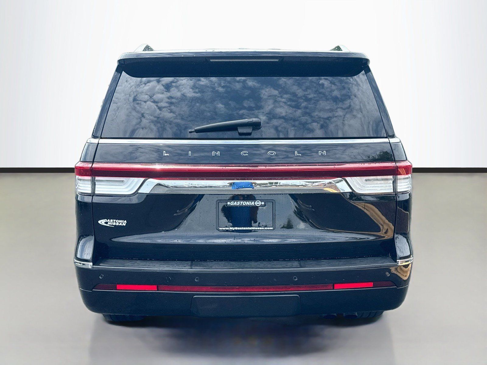 Used 2022 Lincoln Navigator Black Label AWD/4WD image 6