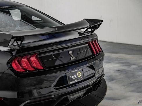 Used 2021 Ford Mustang Shelby GT500 w/ Carbon Fiber Track Pack RWD image 16