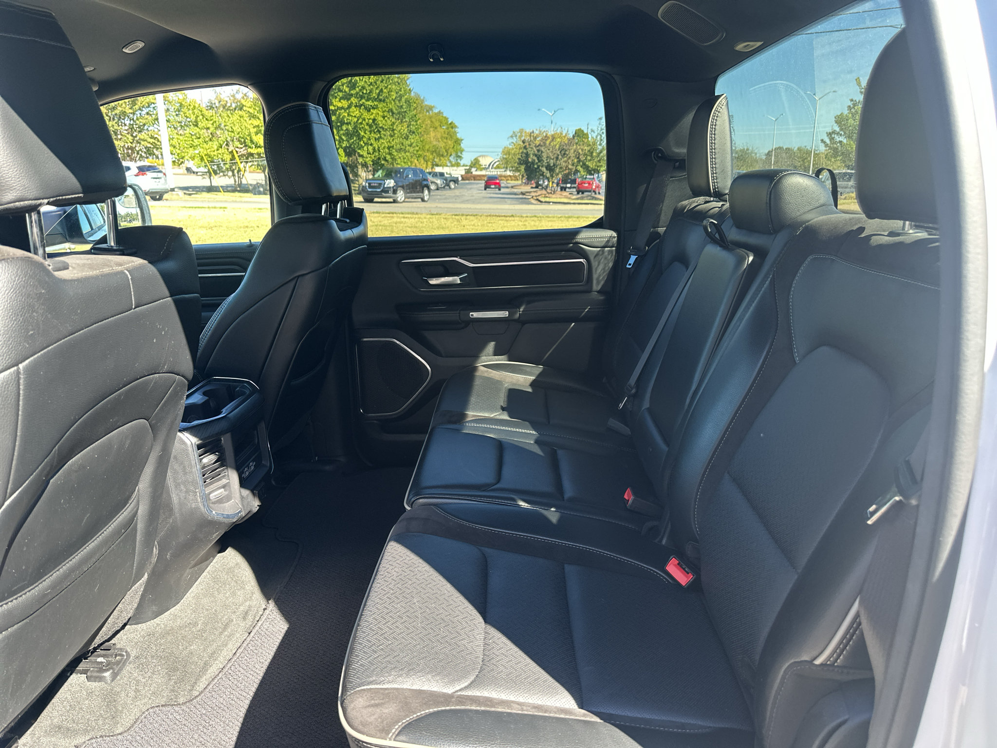 Used 2024 RAM 1500 Laramie RWD image 17