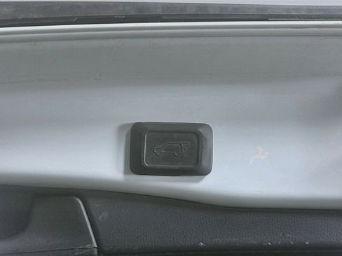 Used 2019 Toyota RAV4 XLE w/ Convenience Package AWD/4WD image 30