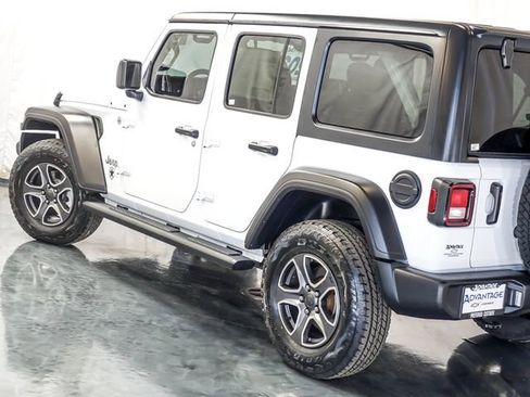 Used 2021 Jeep Wrangler Unlimited Sport AWD/4WD image 11