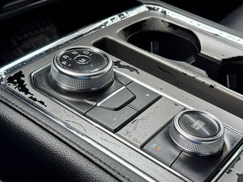 Used 2019 Ford Expedition XLT w/ Equipment Group 202A image 16