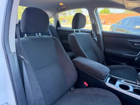 Used 2014 Nissan Altima 2.5 SV FWD image 31