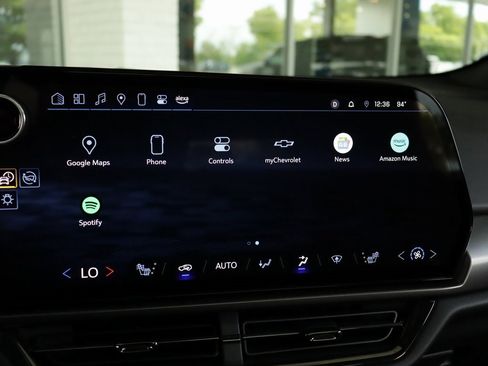 Used 2025 Chevrolet Equinox EV RS image 16