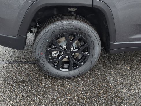 New 2026 Jeep Grand Cherokee Altitude AWD/4WD image 8