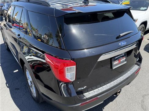 Used 2020 Ford Explorer XLT w/ Equipment Group 202A AWD/4WD image 49