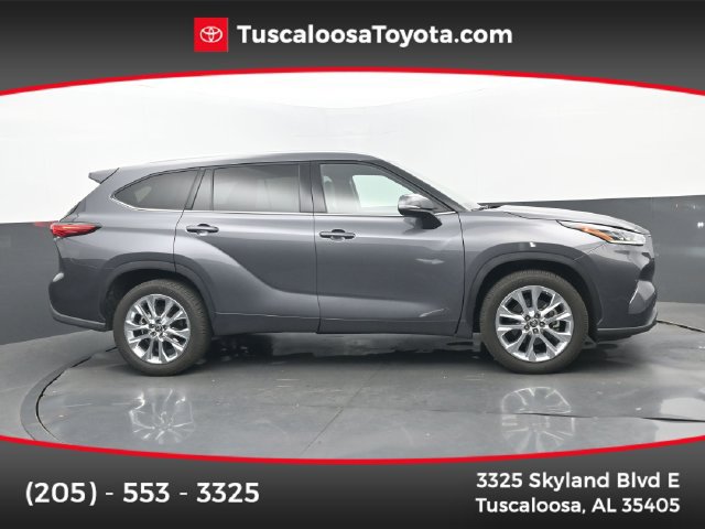 Used 2021 Toyota Highlander Limited FWD image 1