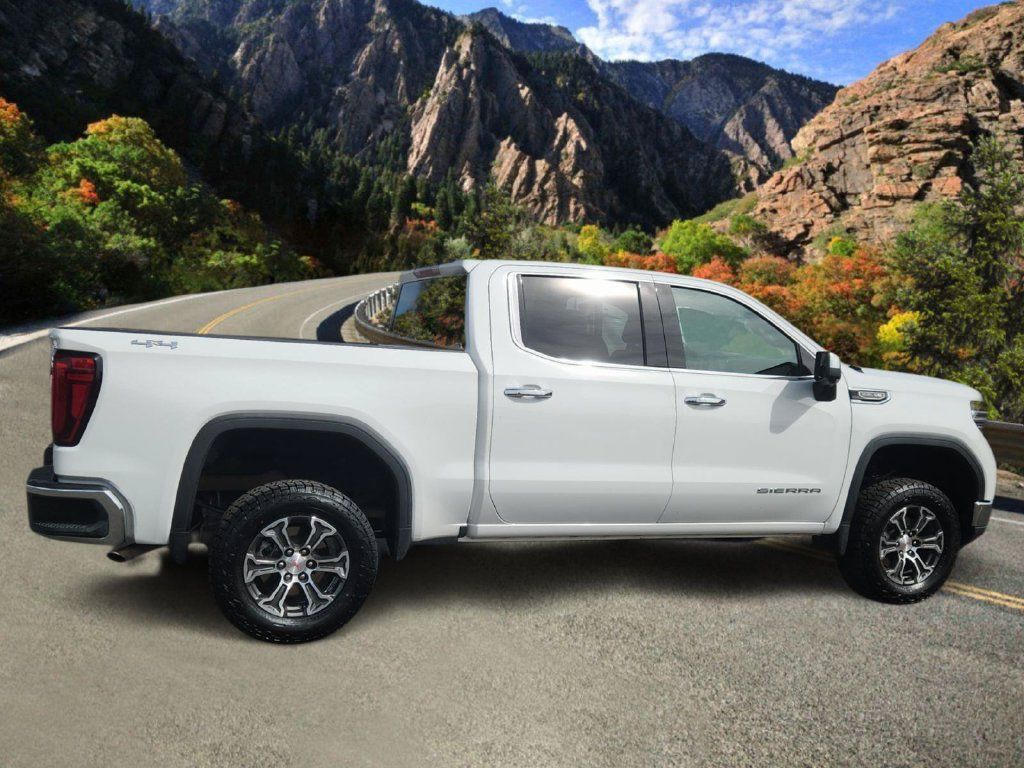 Used 2026 GMC Sierra 1500 SLT AWD/4WD image 2