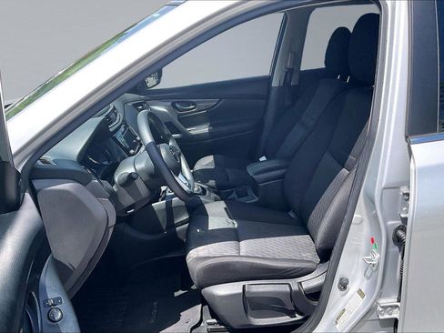 Used 2020 Nissan Rogue S FWD image 25