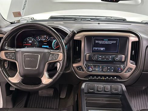 Used 2018 GMC Sierra 2500 Denali w/ Duramax Plus Package image 9