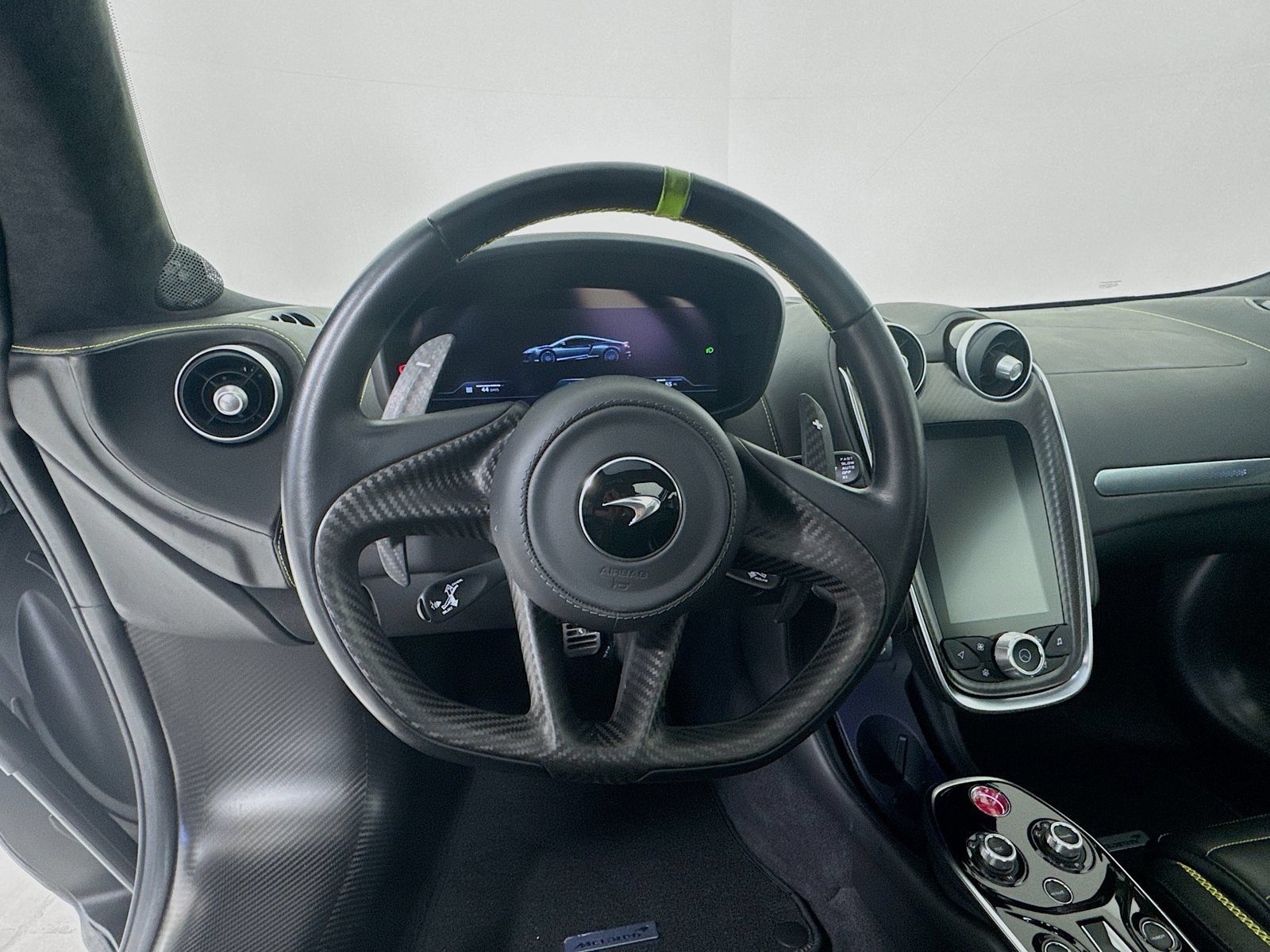 Used 2025 McLaren GTS RWD image 11