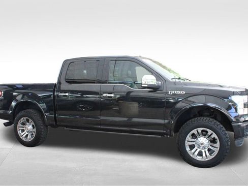 Used 2015 Ford F150 Platinum w/ Equipment Group 701A Luxury AWD/4WD image 17