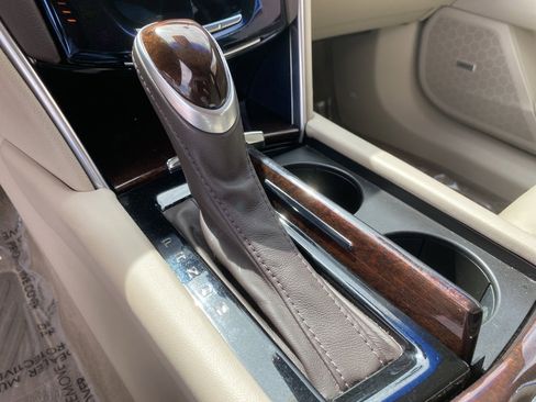 Used 2017 Cadillac XTS Luxury w/ Driver Awareness Package image 39