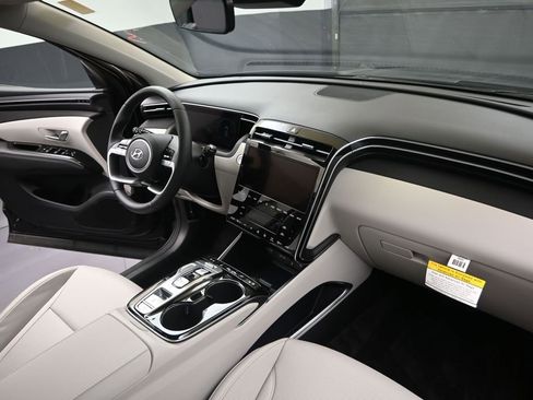 Used 2024 Hyundai Tucson Limited image 12