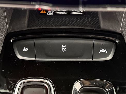 Used 2023 Chevrolet Bolt EUV Premier w/ Super Cruise Package FWD image 26