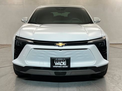 Used 2025 Chevrolet Blazer EV LT FWD image 9