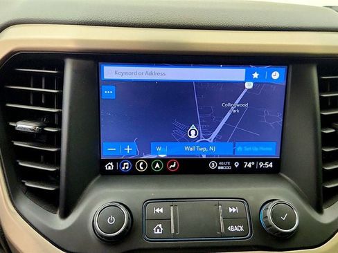 Used 2022 GMC Acadia Denali AWD/4WD image 18
