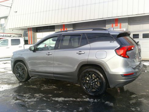 Used 2021 GMC Terrain SLT w/ Infotainment Package II image 3