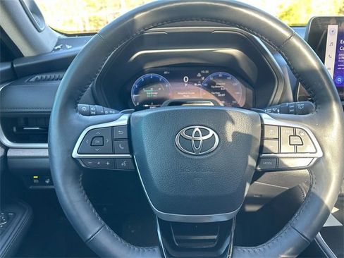 Used 2024 Toyota Grand Highlander Platinum image 18