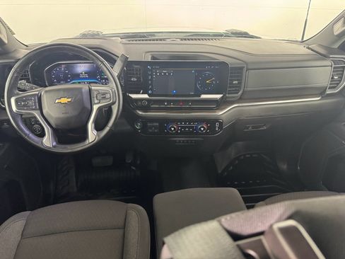 Used 2024 Chevrolet Silverado 2500 LT w/ Convenience Package image 32