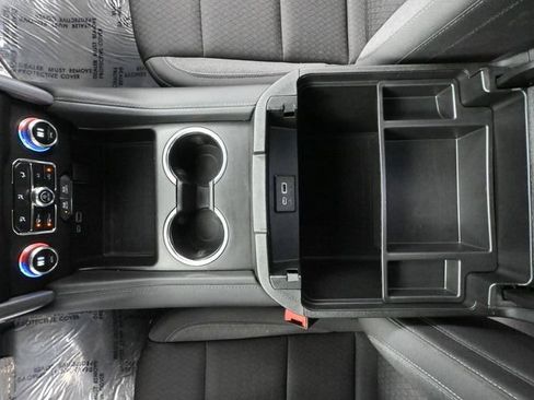 Used 2024 GMC Yukon XL SLE image 34