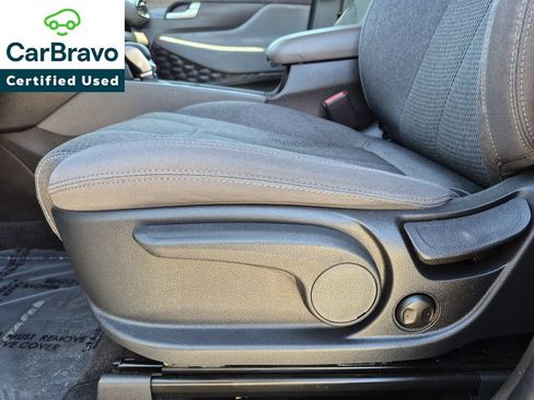 Used 2019 Hyundai Santa Fe SE FWD image 17