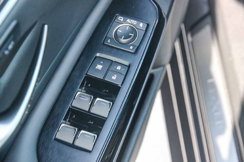 Certified 2025 Lexus ES 300h w/ Premium Package FWD image 22