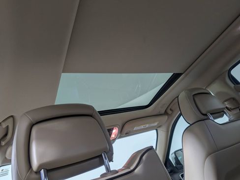 Used 2018 Jeep Grand Cherokee Overland image 14