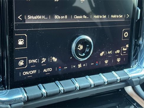 Used 2025 GMC Yukon Denali image 21