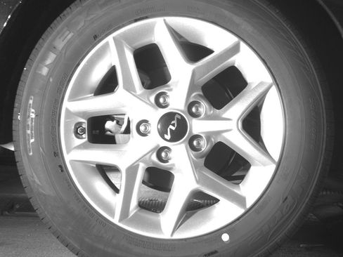 Used 2025 Kia Soul LX w/ LX Technology Package FWD image 15