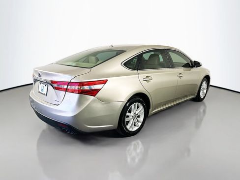 Used 2015 Toyota Avalon XLE FWD image 5