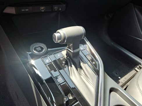New 2026 Kia Niro EX FWD image 10