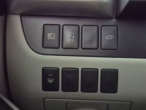 Used 2019 Toyota Highlander XLE AWD/4WD image 16