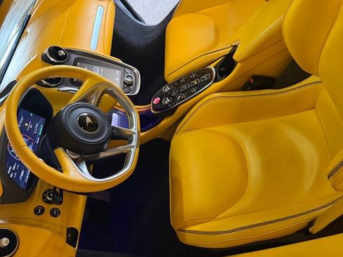 Used 2022 McLaren GT image 6