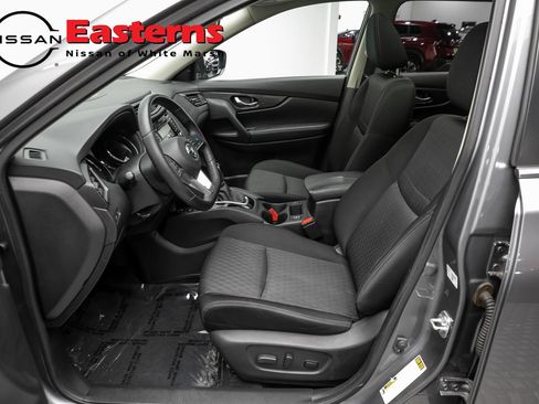 Used 2019 Nissan Rogue SV w/ Sun & Sound Touring Package AWD/4WD image 14