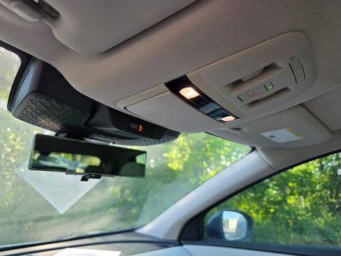 Used 2023 Nissan Ariya FWD image 22