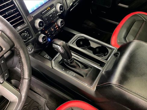 Used 2019 Ford F150 Lariat w/ Equipment Group 502A Luxury AWD/4WD image 18