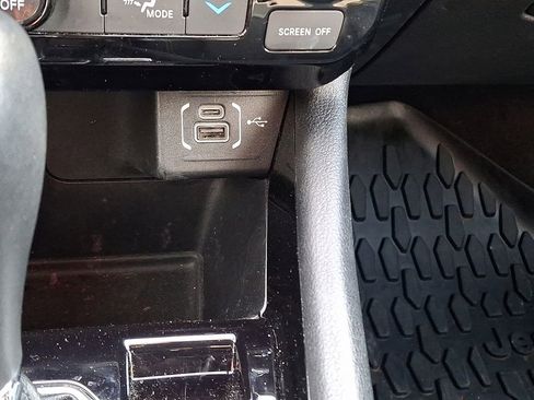 Used 2023 Jeep Compass Altitude w/ Sun and Sound Group image 24