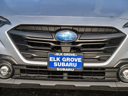 Used 2023 Subaru Outback Premium image 7