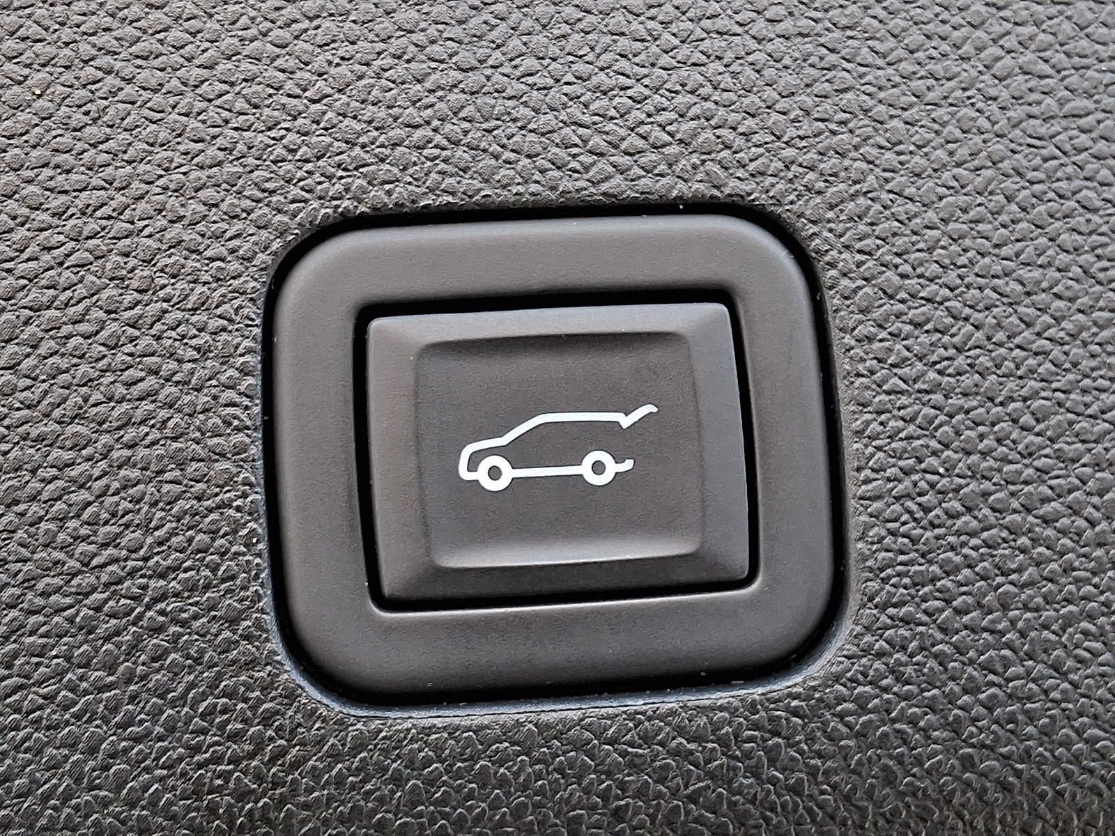 Certified 2024 Cadillac Escalade ESV Sport Platinum AWD/4WD image 31