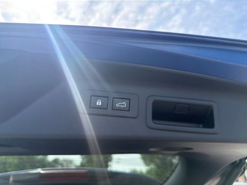 Used 2026 Subaru Forester Premium AWD/4WD image 6