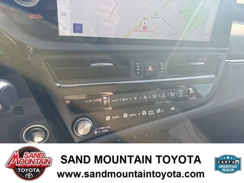 Used 2025 Lexus ES 350 Luxury image 22