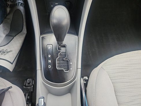 Used 2017 Hyundai Accent SE image 29