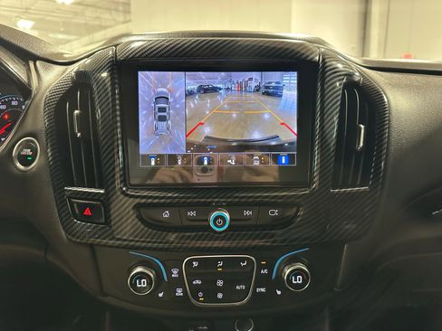 Used 2023 Chevrolet Traverse RS image 30