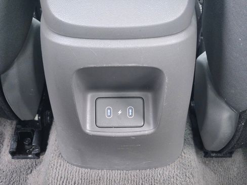 Used 2025 Hyundai Elantra SEL image 15