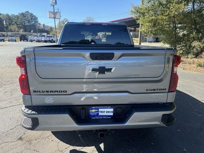 New 2026 Chevrolet Silverado 1500 Custom w/ Turbomax Blackout Package