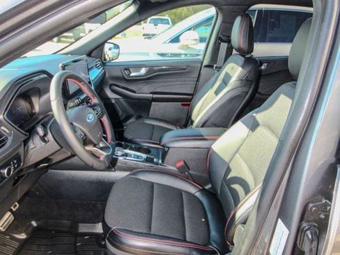Used 2024 Ford Escape ST-Line w/ Tech Pack #1 AWD/4WD image 14